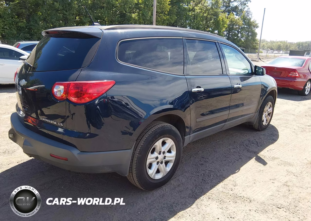 2012 Chevrolet Traverse Ls VIN:1GNKRFED2CJ330788 - 4