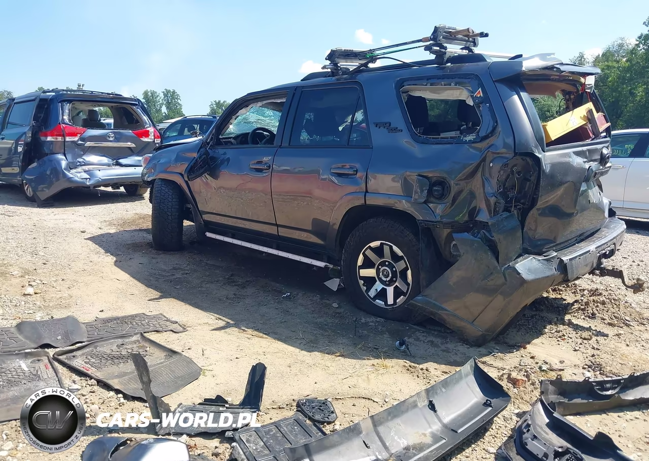 2020 Toyota 4Runner Trd Off Road VIN:JTEBU5JR5L5751329 - 3