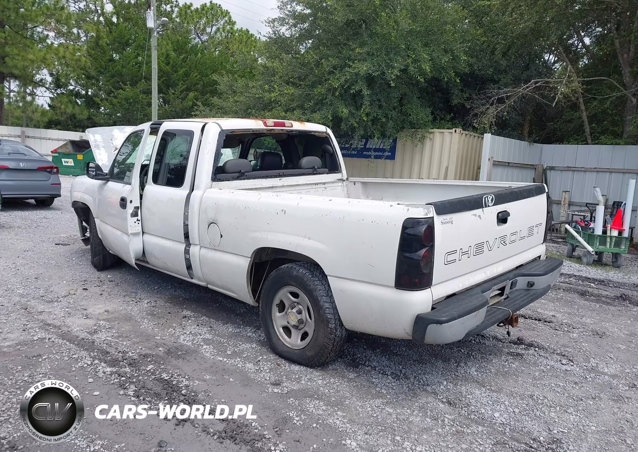 2003 Chevrolet Silverado 1500 Work Truck VIN:2GCEC19X131340866 - 3