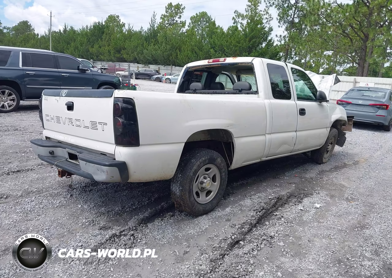 2003 Chevrolet Silverado 1500 Work Truck VIN:2GCEC19X131340866 - 4