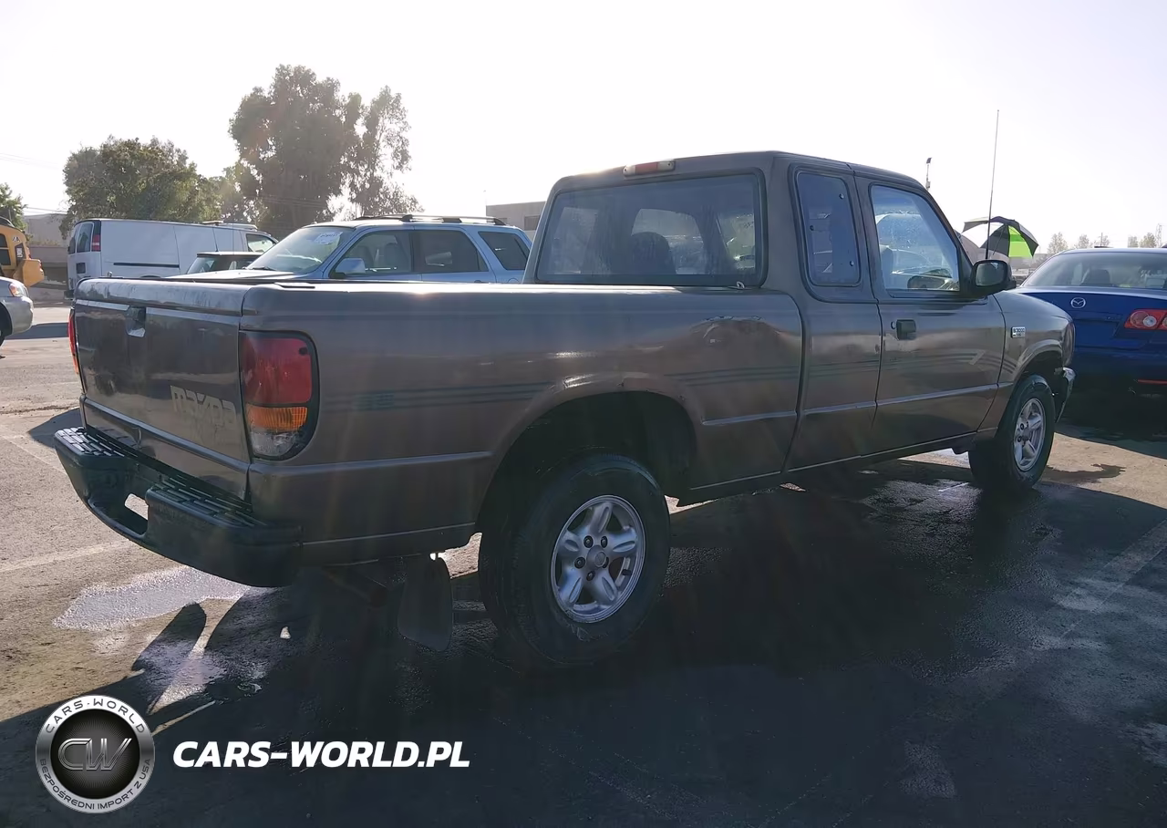 1994 Mazda B3000 Cab Plus VIN:4F4CR16U0RTM70048 - 4