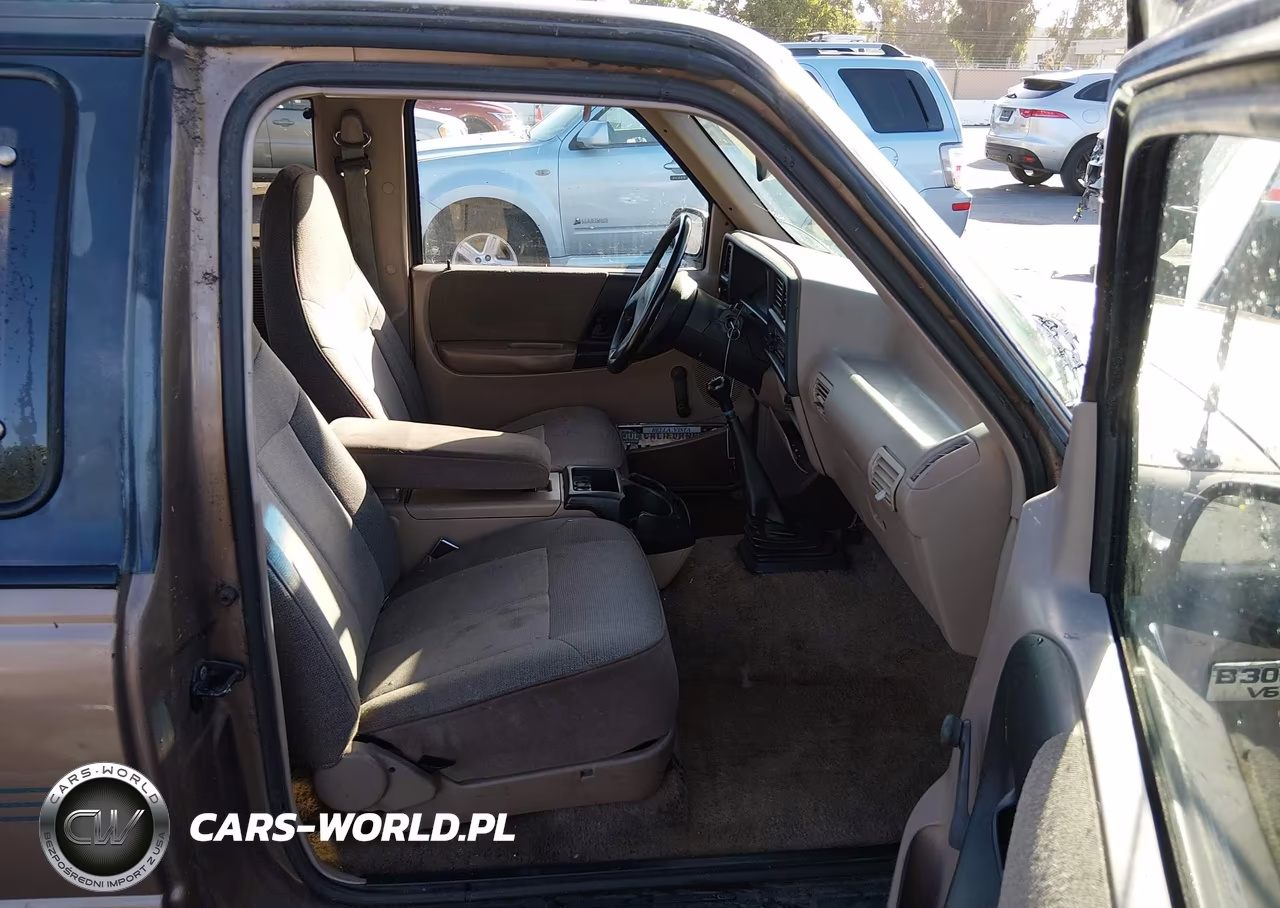 1994 Mazda B3000 Cab Plus VIN:4F4CR16U0RTM70048 - 5