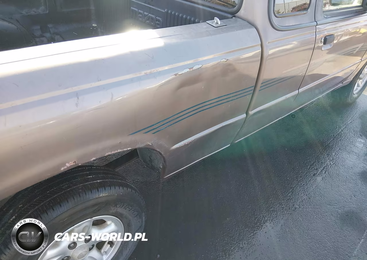 1994 Mazda B3000 Cab Plus VIN:4F4CR16U0RTM70048 - 6
