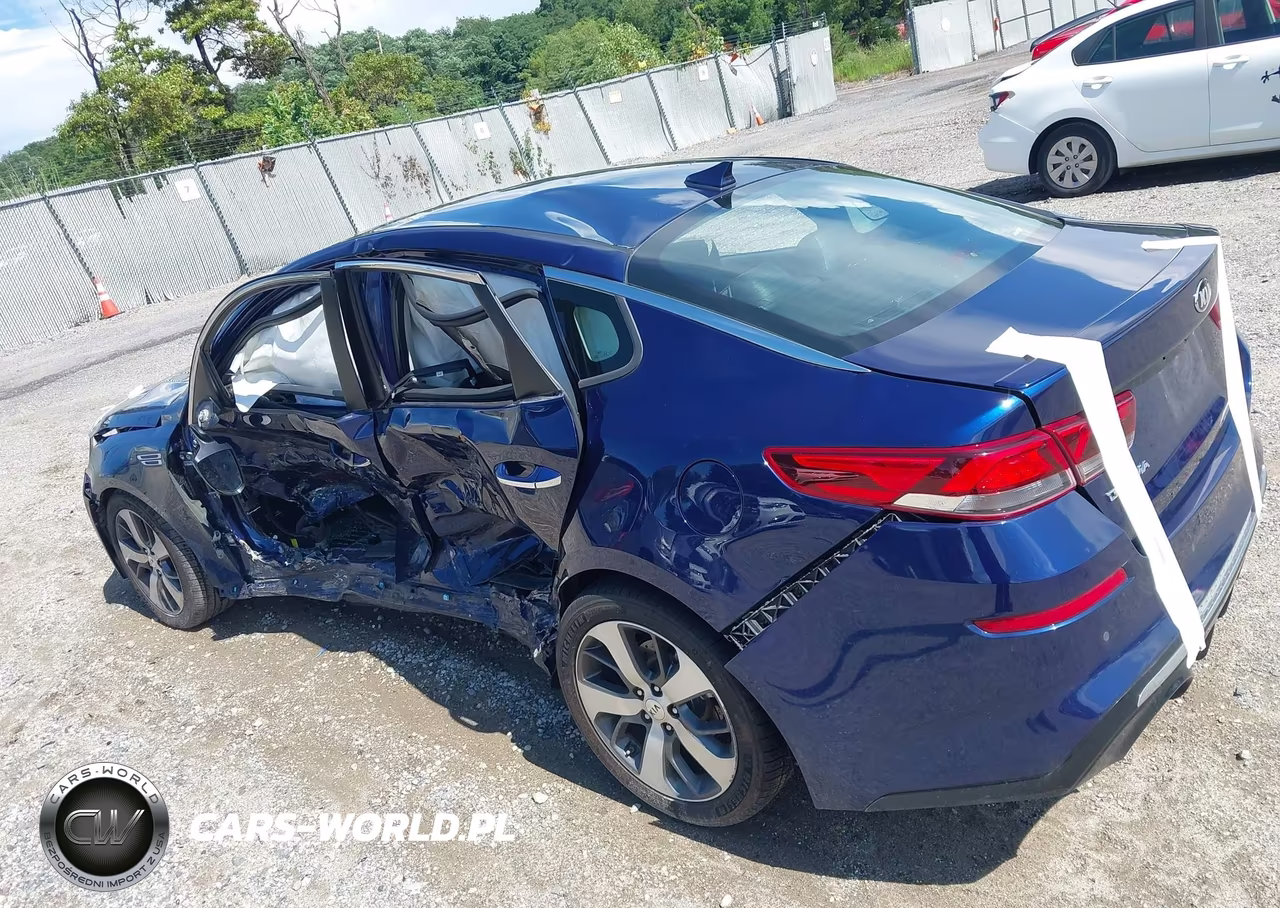 2019 Kia Optima S VIN:5XXGT4L31KG361063 - 18