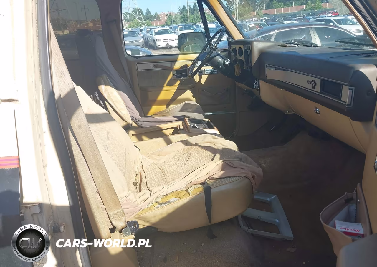 1986 Chevrolet Suburban C2 VIN:1G8GC26M3GF116435 - 5