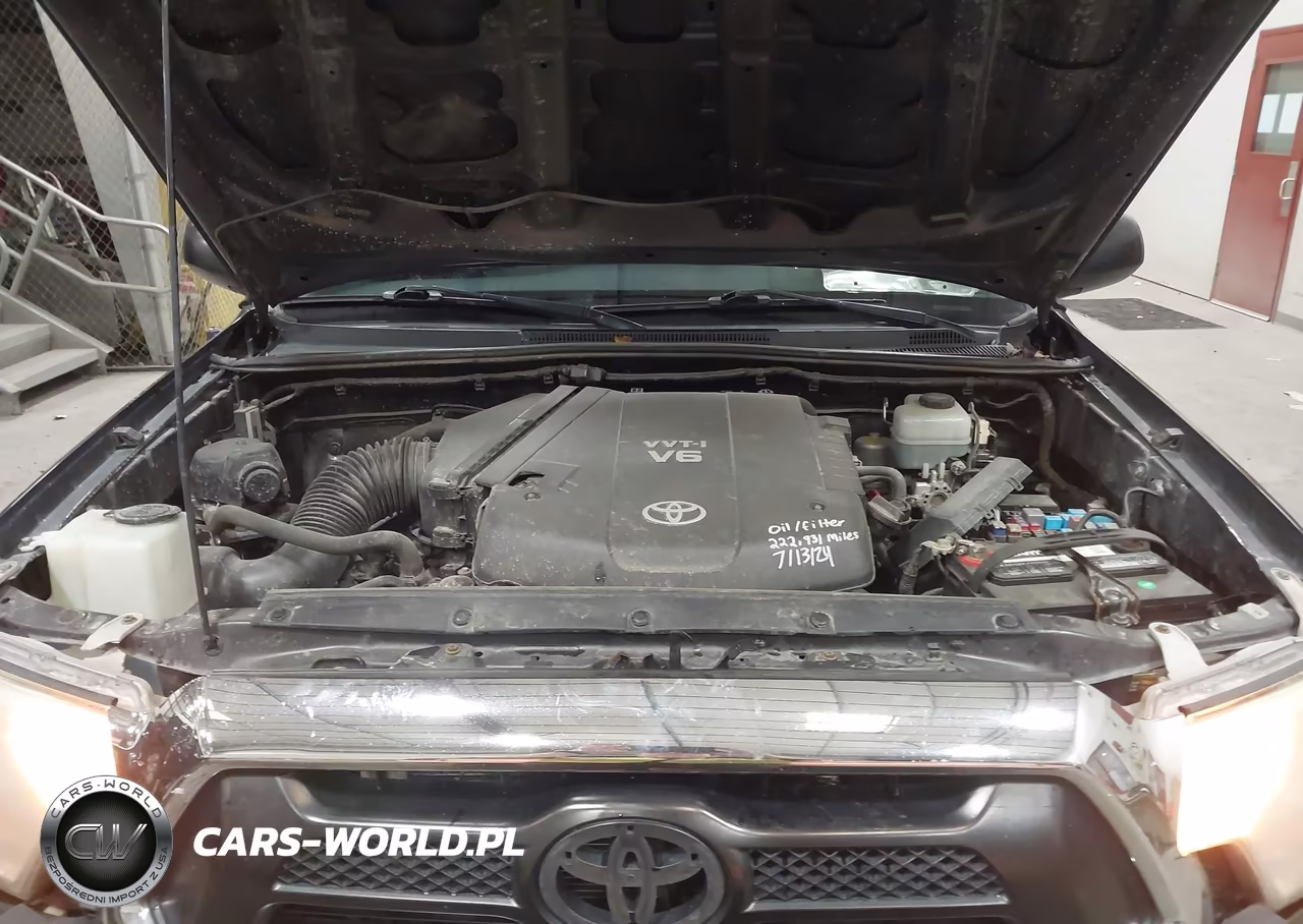 2012 Toyota Tacoma Base V6 VIN:3TMLU4EN2CM085356 - 10