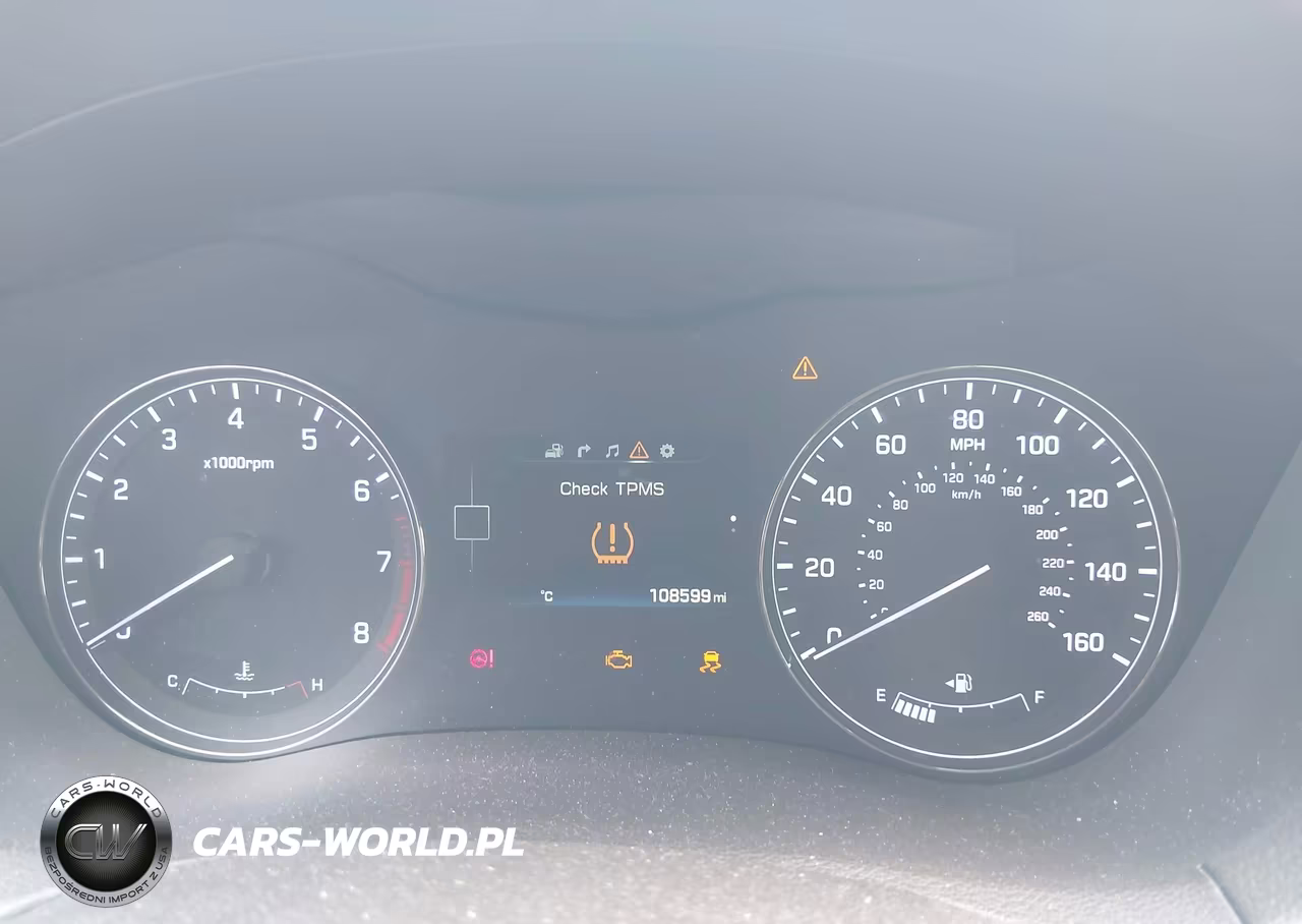 2016 Hyundai Genesis 3.8 VIN:KMHGN4JE7GU110799 - 16