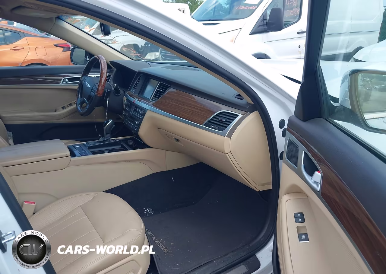 2016 Hyundai Genesis 3.8 VIN:KMHGN4JE7GU110799 - 5