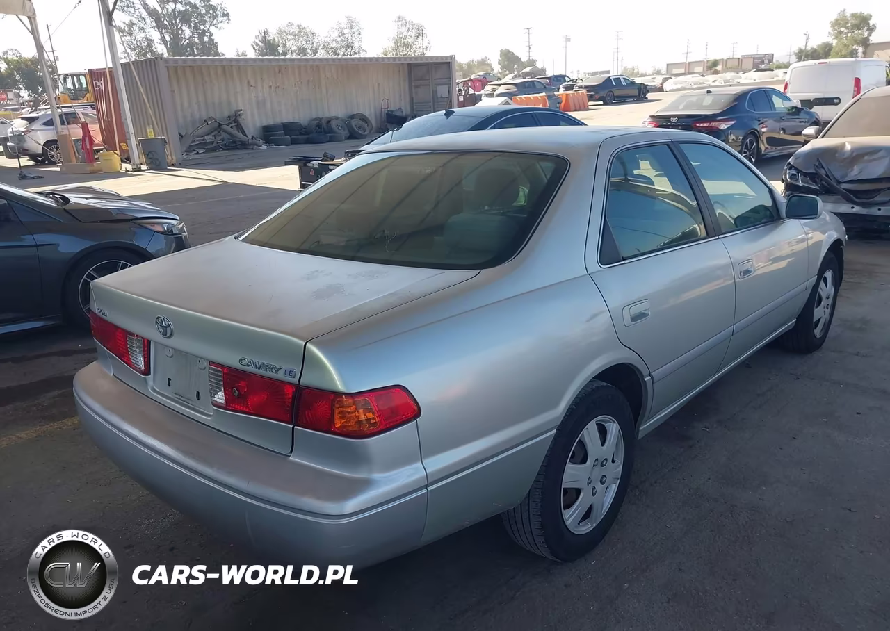 2001 Toyota Camry Le VIN:JT2BG22K610606542 - 4