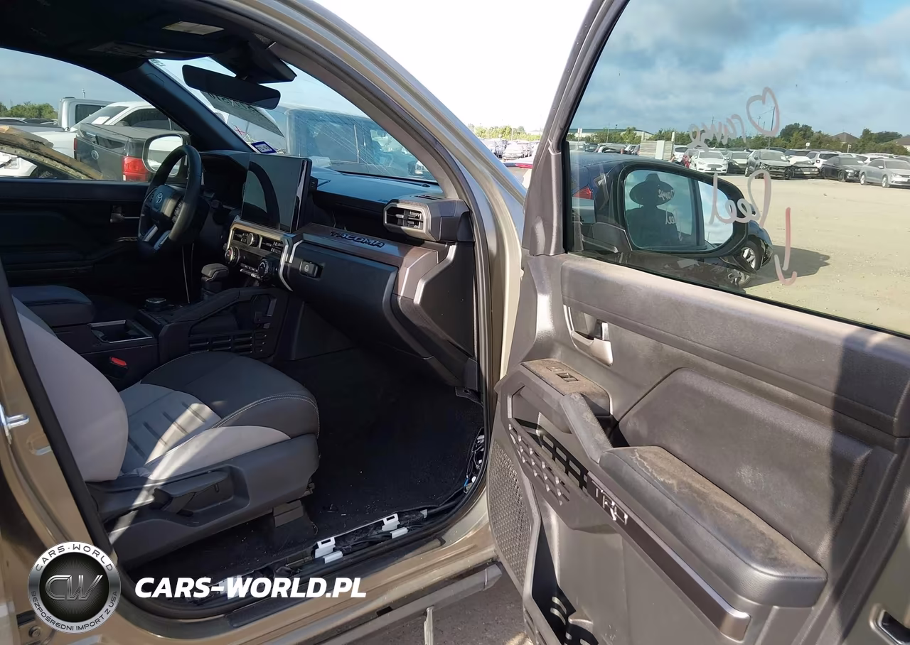 2025 Toyota Tacoma Trd Off Road VIN:3TMLB5JN3SM125346 - 5