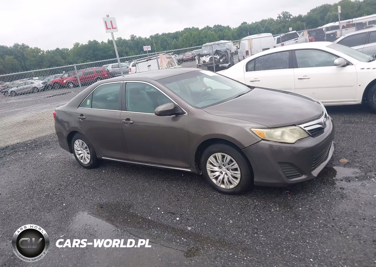 2013 Toyota Camry Hybrid Le VIN:4T1BD1FKXDU085452 - 12