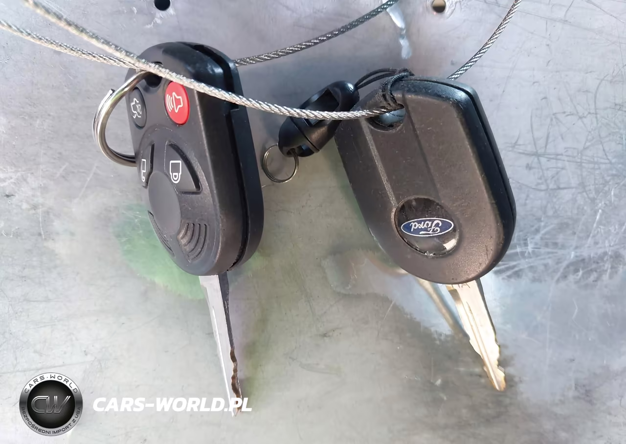 2010 Ford Escape Xlt VIN:1FMCU0DG8AKC28984 - 11