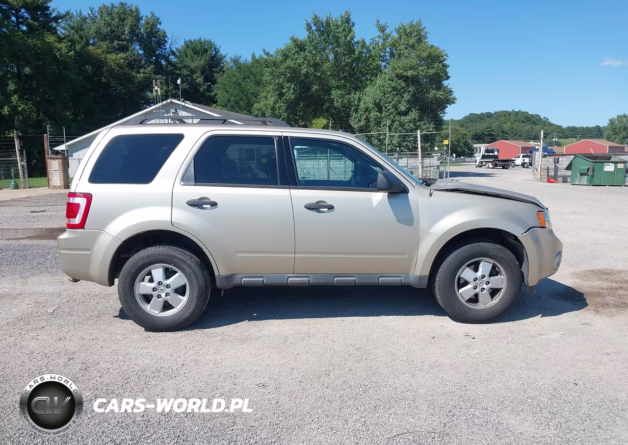 2010 Ford Escape Xlt VIN:1FMCU0DG8AKC28984 - 13