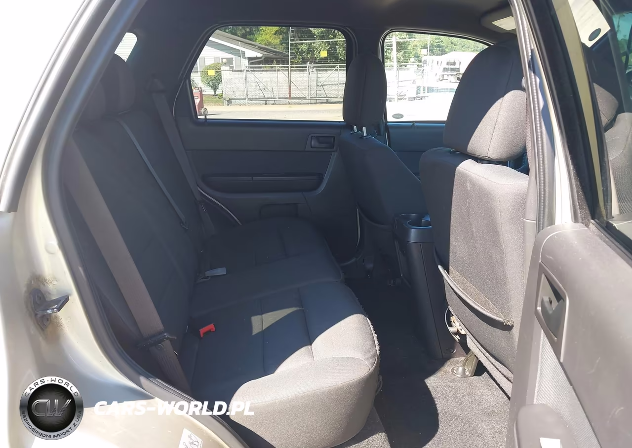 2010 Ford Escape Xlt VIN:1FMCU0DG8AKC28984 - 8