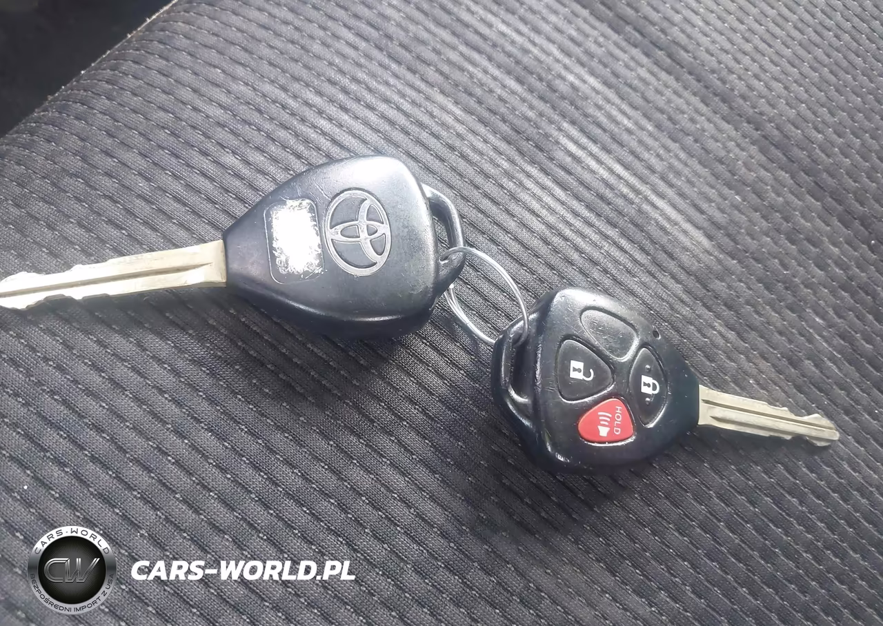 2008 Scion Xb VIN:JTLKE50E281000272 - 11