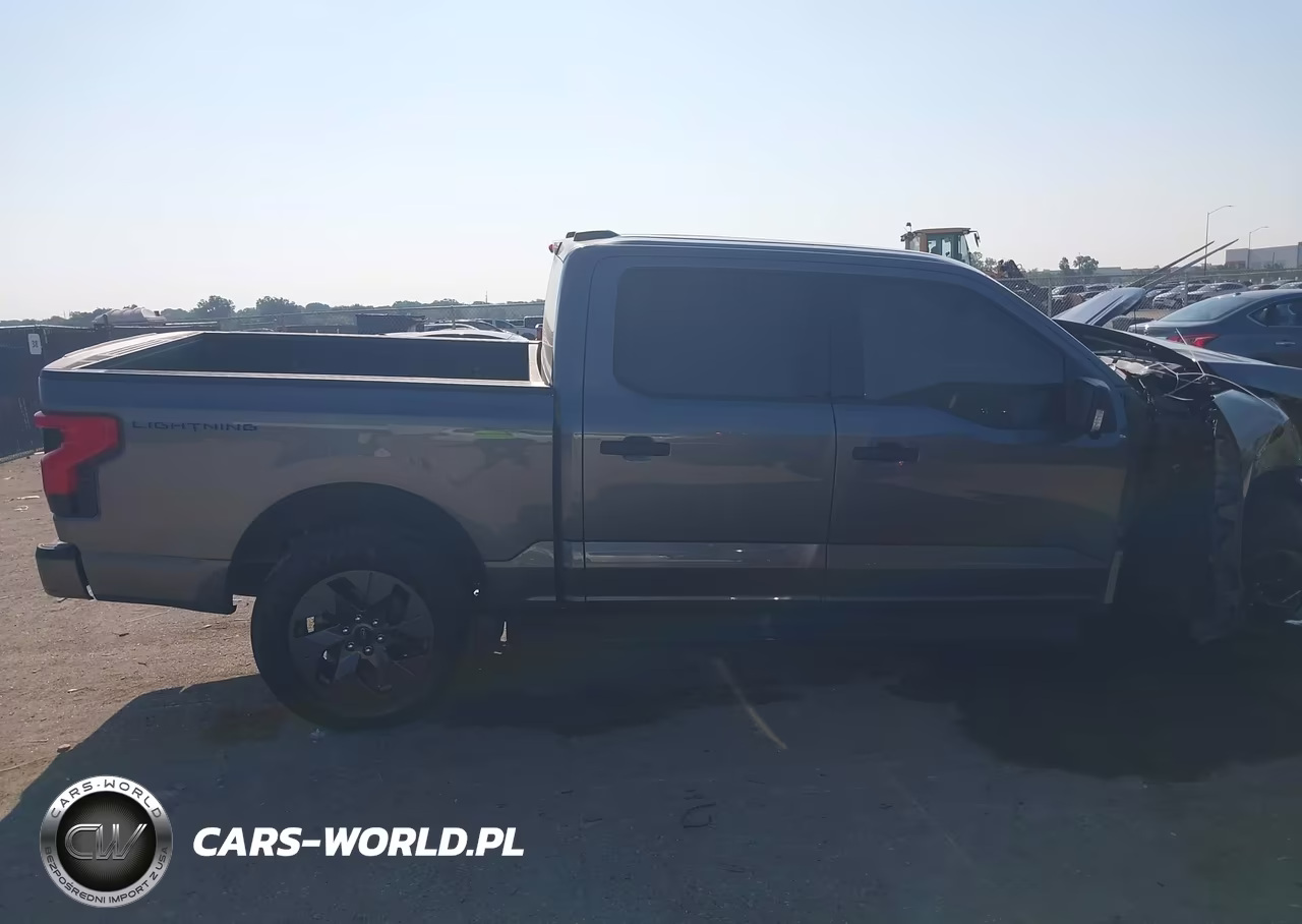 2024 Ford F-150 Lightning Xlt VIN:1FTVW3LK0RWG23048 - 13