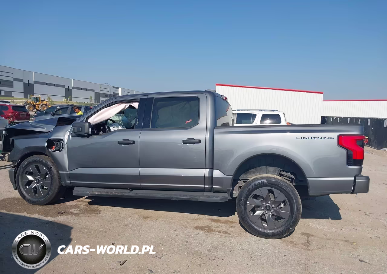 2024 Ford F-150 Lightning Xlt VIN:1FTVW3LK0RWG23048 - 14