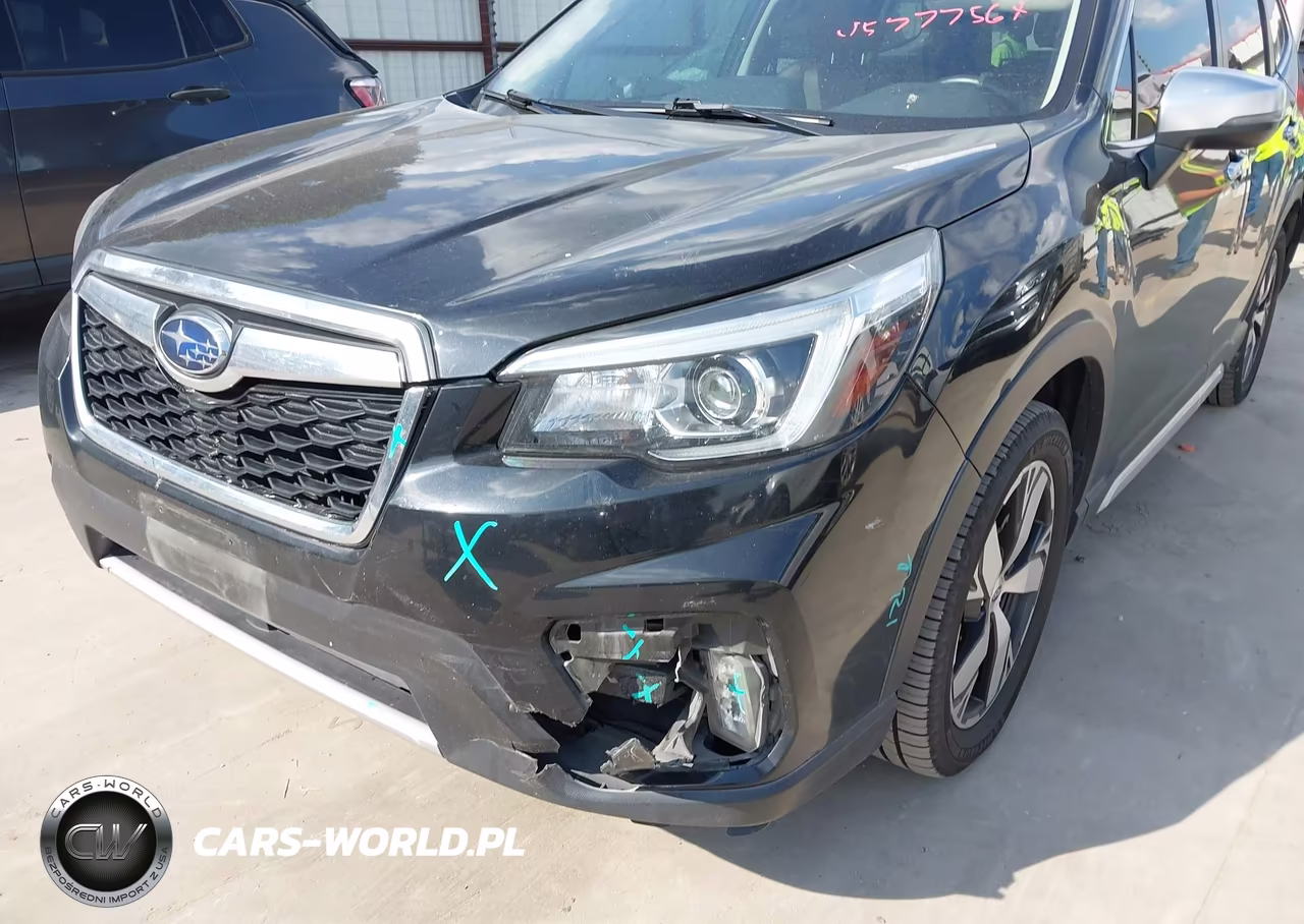 2019 Subaru Forester Touring VIN:JF2SKAWC8KH526327 - 19