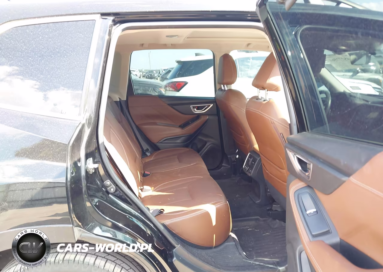 2019 Subaru Forester Touring VIN:JF2SKAWC8KH526327 - 8