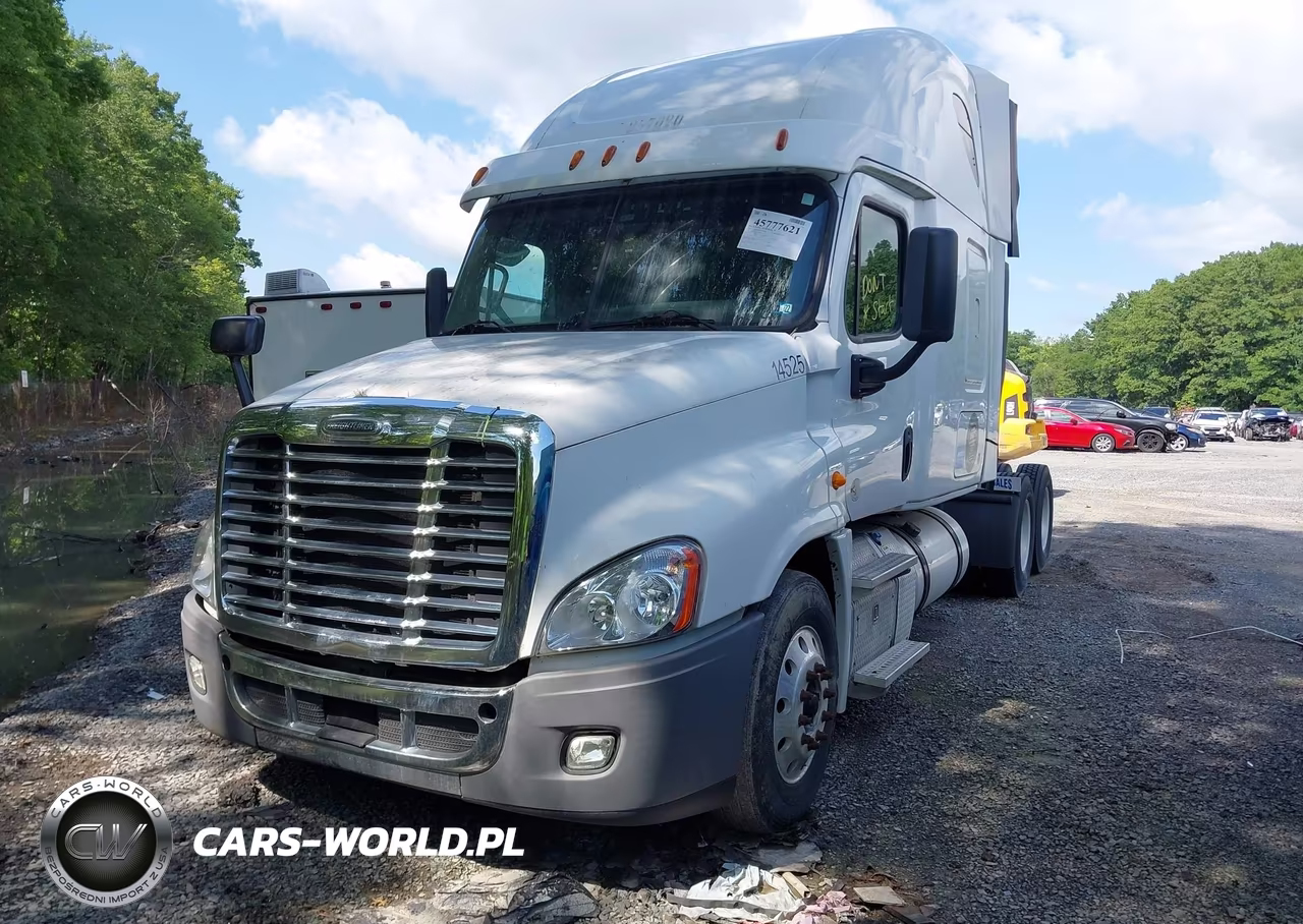 2015 Freightliner Cascadia 125 VIN:3AKJGLBG1FSGB2433 - 11
