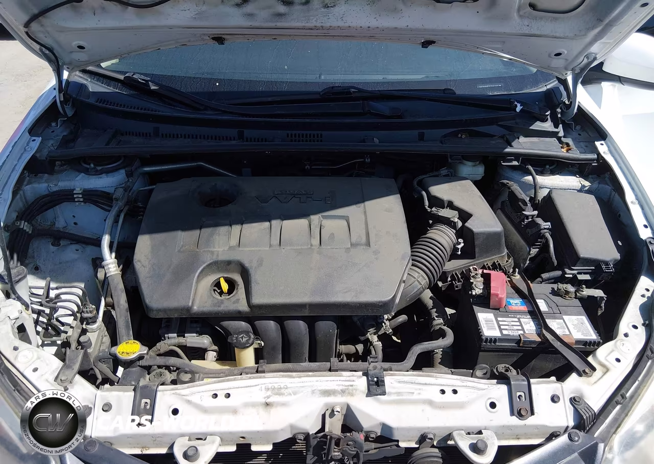 2015 Toyota Corolla Le Plus VIN:5YFBURHE1FP321447 - 10