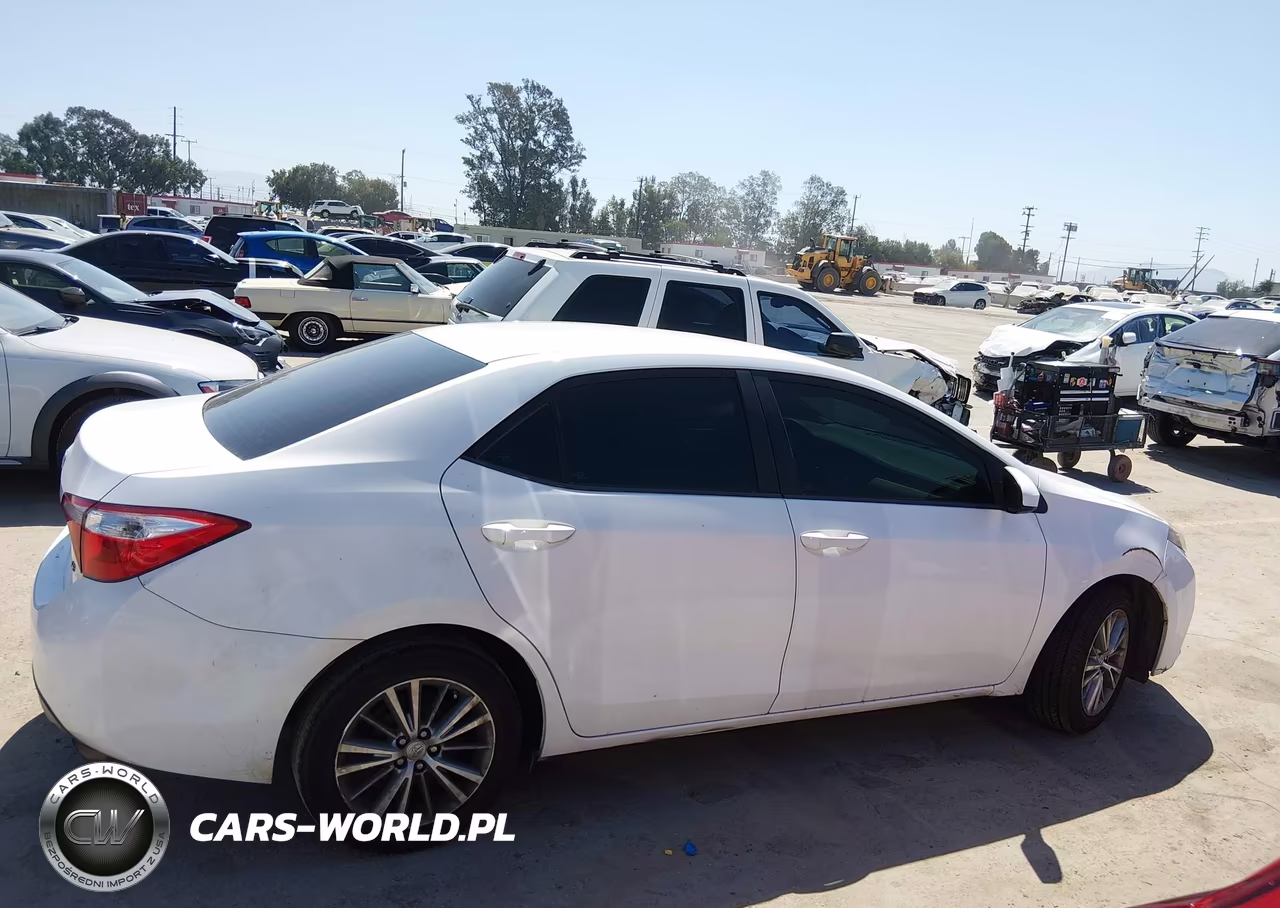 2015 Toyota Corolla Le Plus VIN:5YFBURHE1FP321447 - 13