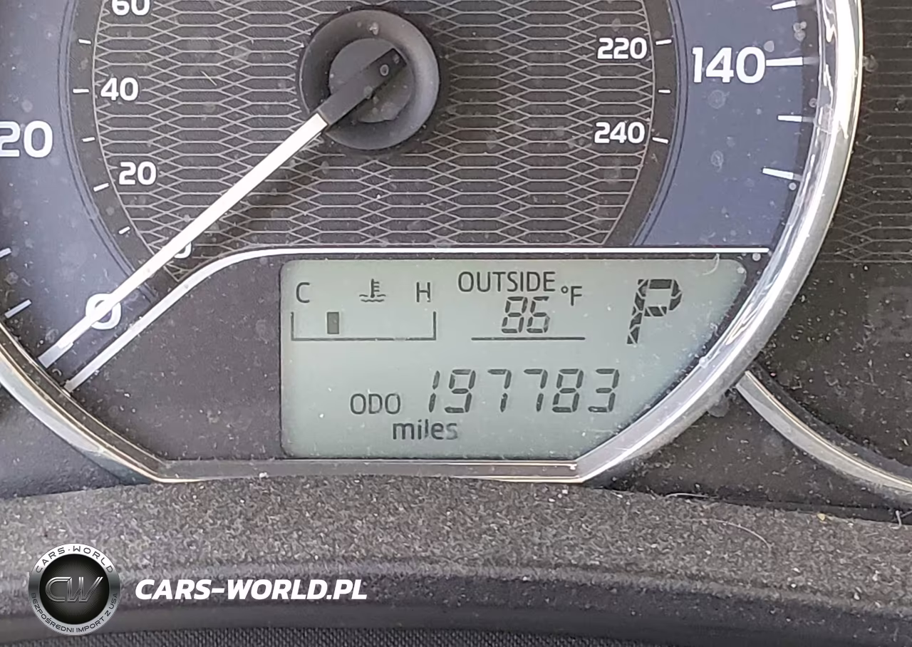 2015 Toyota Corolla Le Plus VIN:5YFBURHE1FP321447 - 15