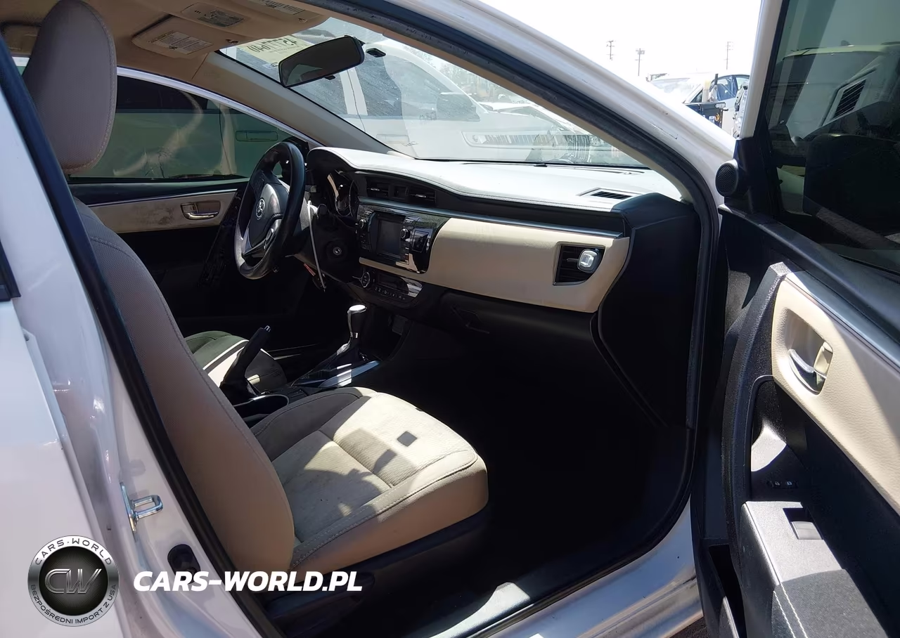 2015 Toyota Corolla Le Plus VIN:5YFBURHE1FP321447 - 5