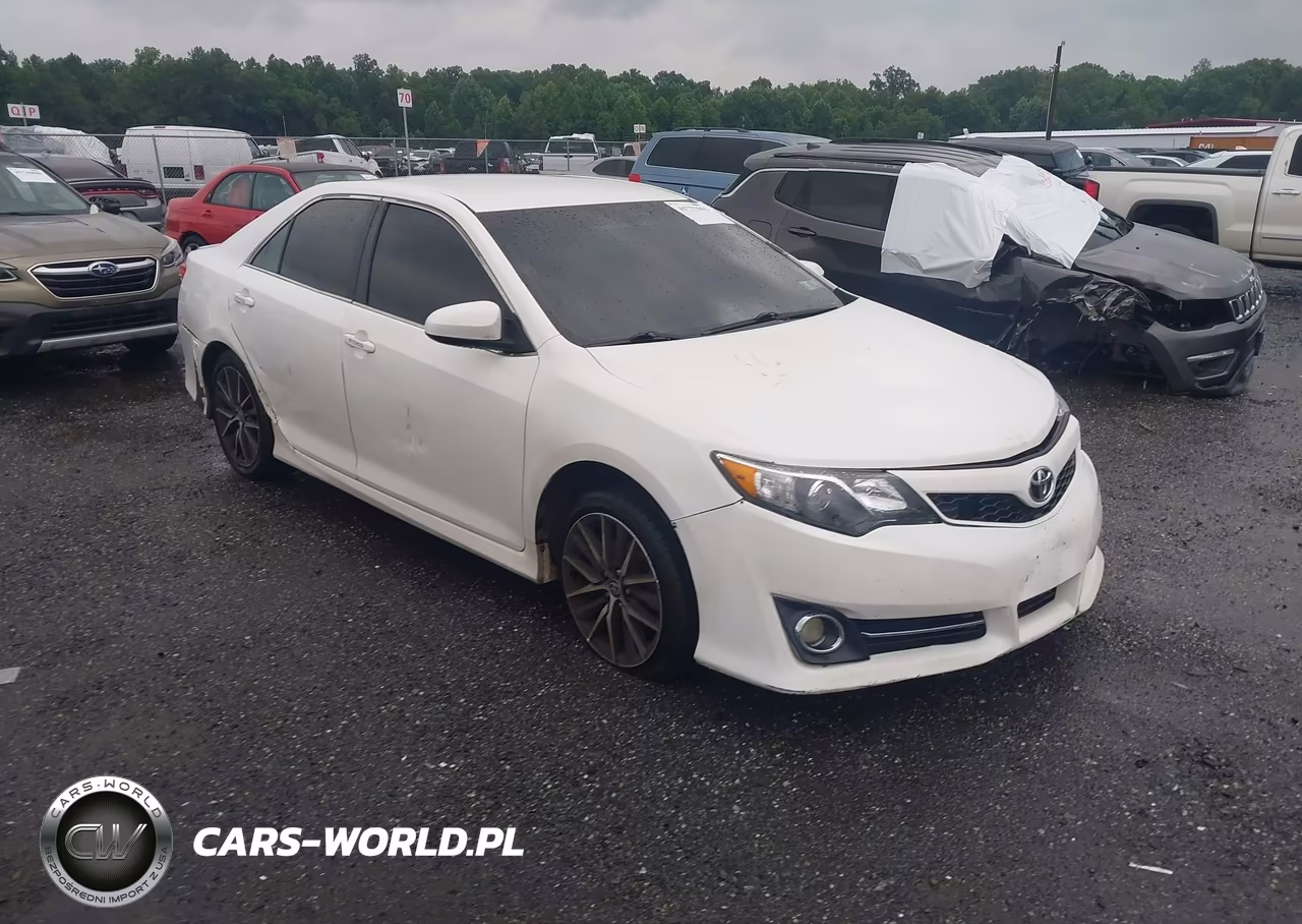 2014 Toyota Camry Se – zdjęcie 1 z 16