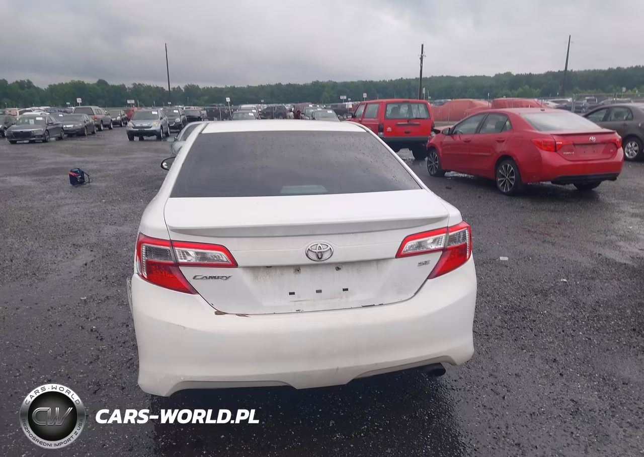 2014 Toyota Camry Se VIN:4T1BF1FK6EU414126 - 16