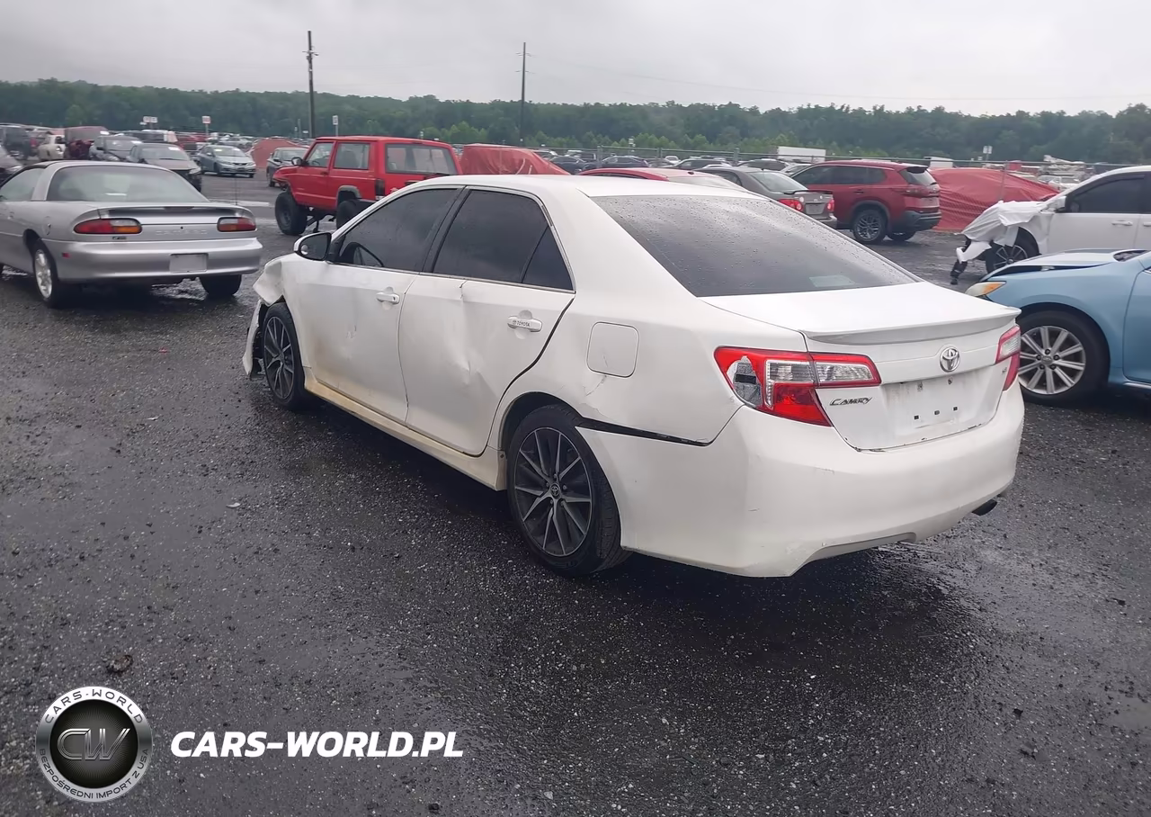 2014 Toyota Camry Se VIN:4T1BF1FK6EU414126 - 3
