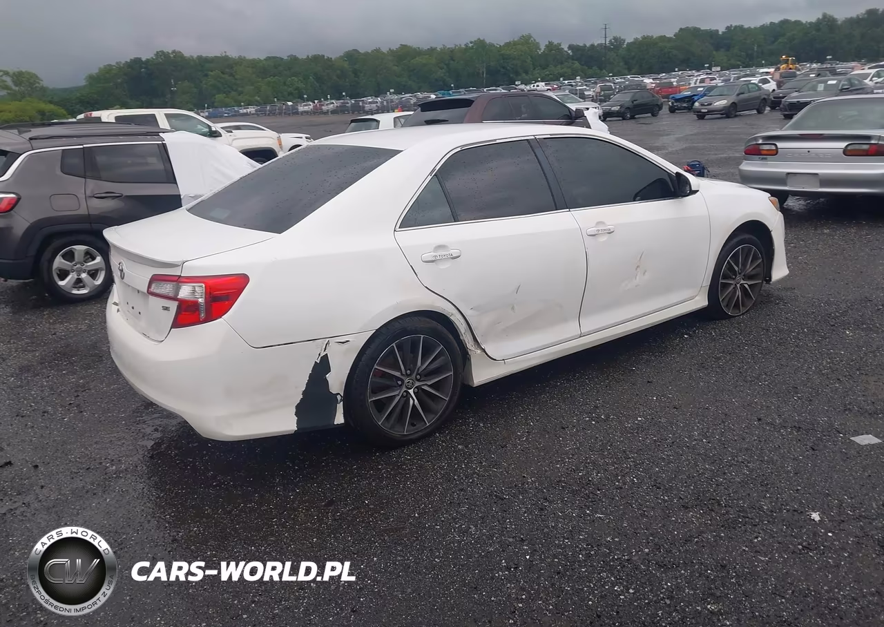2014 Toyota Camry Se VIN:4T1BF1FK6EU414126 - 4