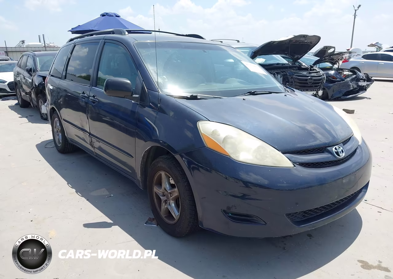 2010 Toyota Sienna Le