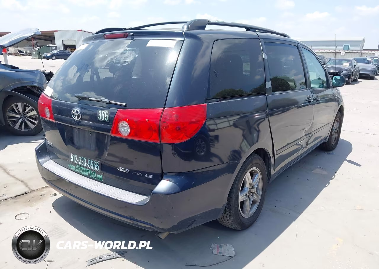 2010 Toyota Sienna Le VIN:5TDKK4CC6AS340302 - 4