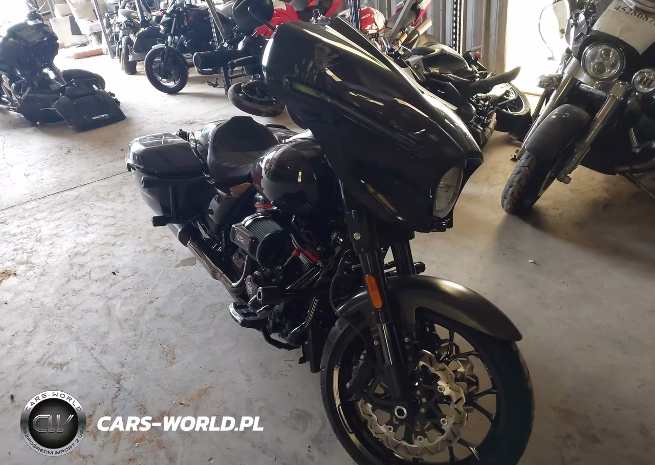 2026 Harley-Davidson Flhxstse