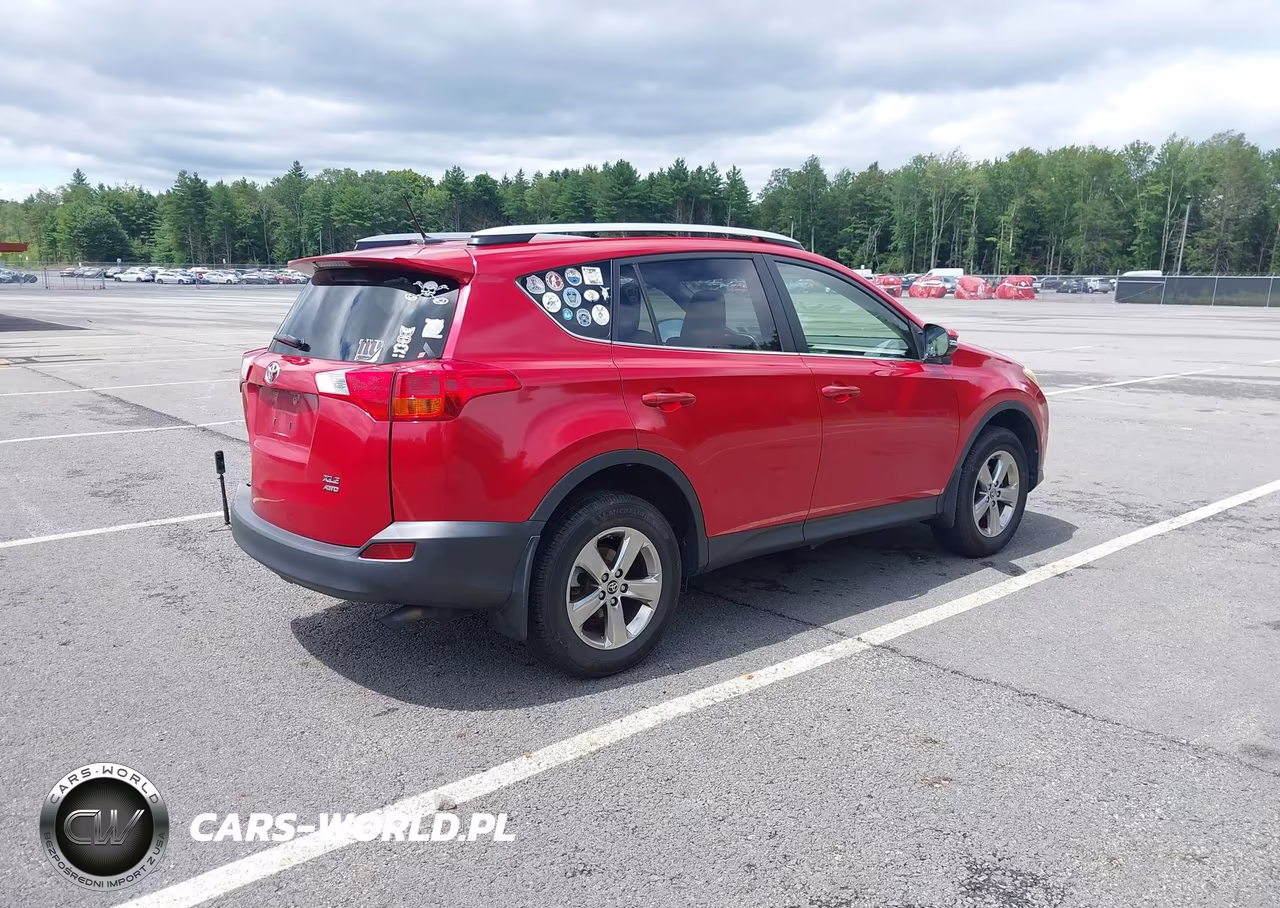 2015 Toyota Rav4 Xle VIN:JTMRFREV8FD144931 - 4