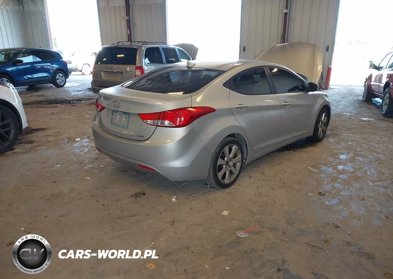 2013 Hyundai Elantra Limited VIN:5NPDH4AEXDH153568 - 4