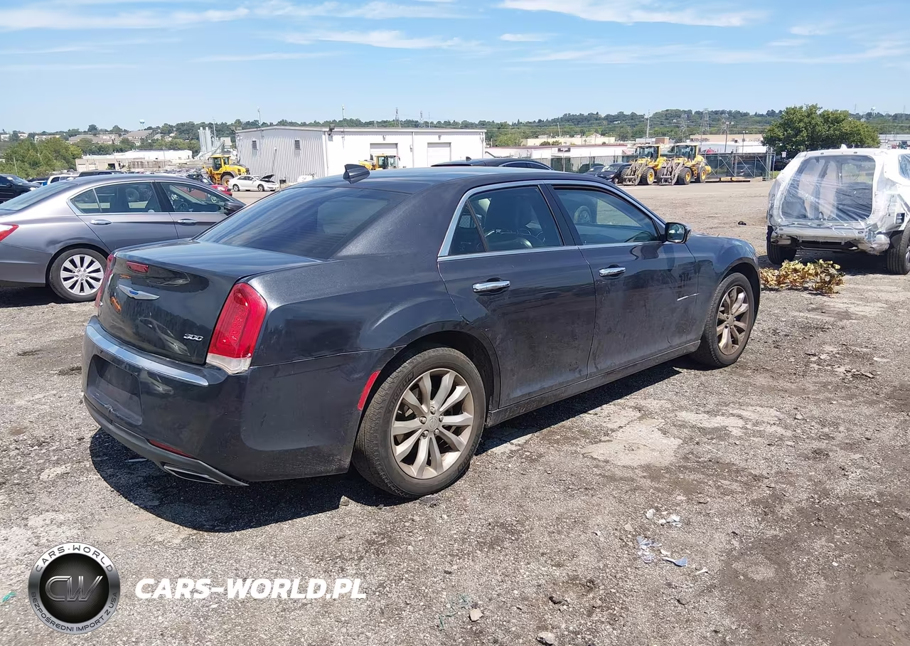2019 Chrysler 300 Limited Awd VIN:2C3CCAKG7KH687291 - 4