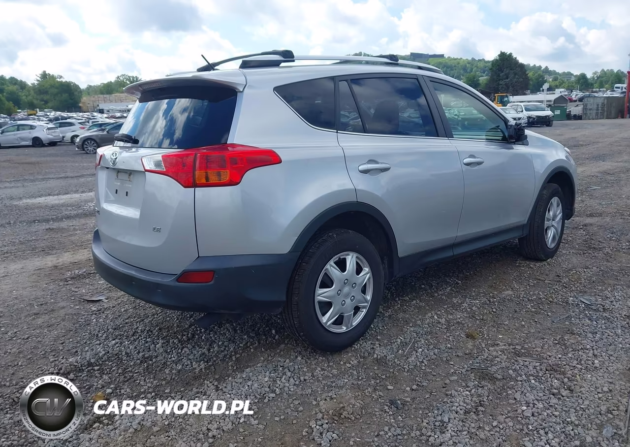 2015 Toyota Rav4 Le VIN:JTMZFREV9FJ059534 - 4