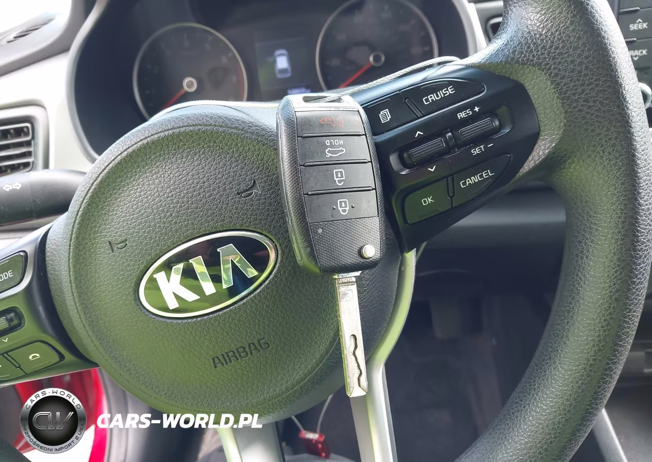 2020 Kia Rio 5-Door S VIN:3KPA25AD5LE274657 - 11