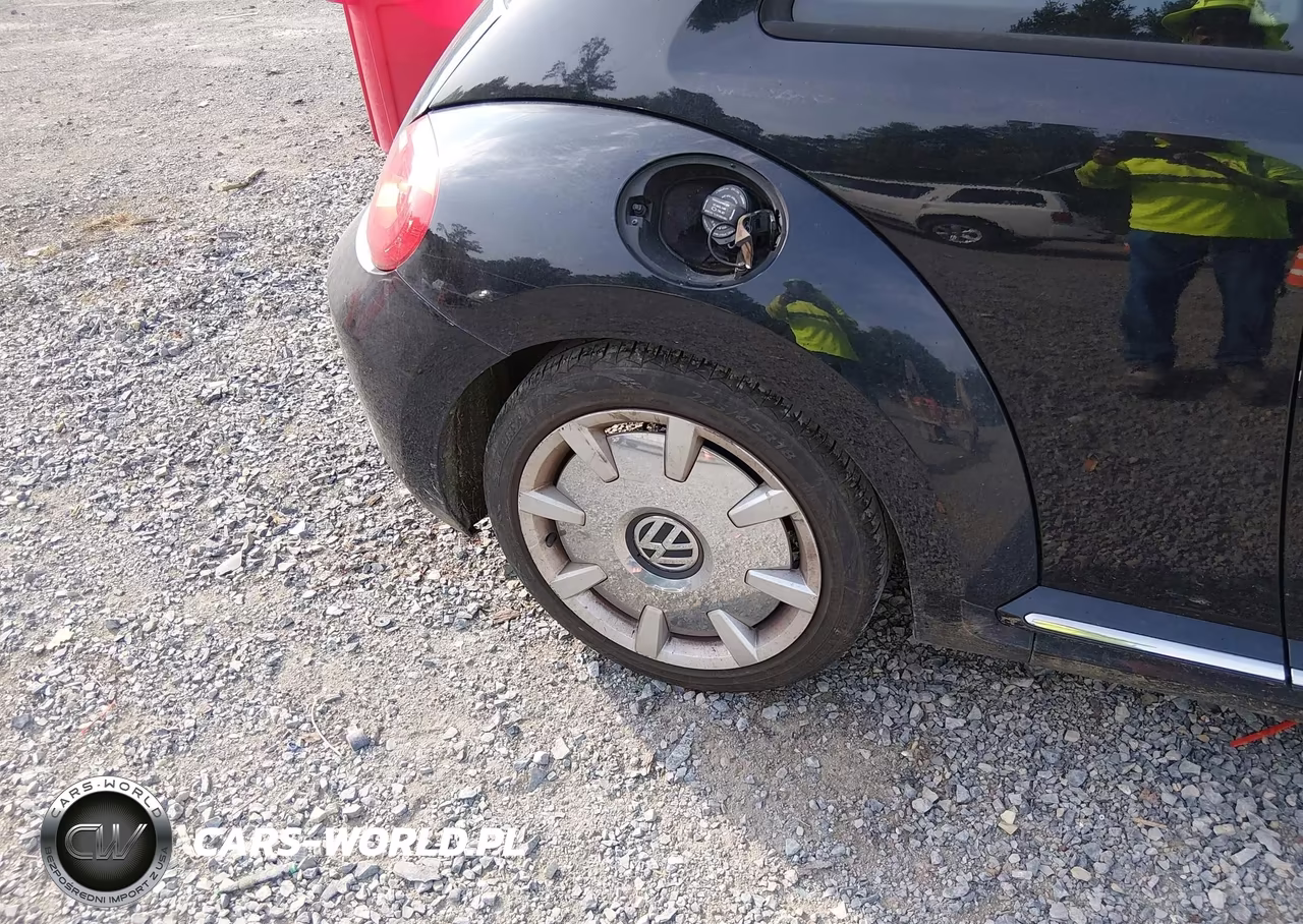 2013 Volkswagen Beetle 2.5L Fender Edition VIN:3VWJX7AT4DM648734 - 19