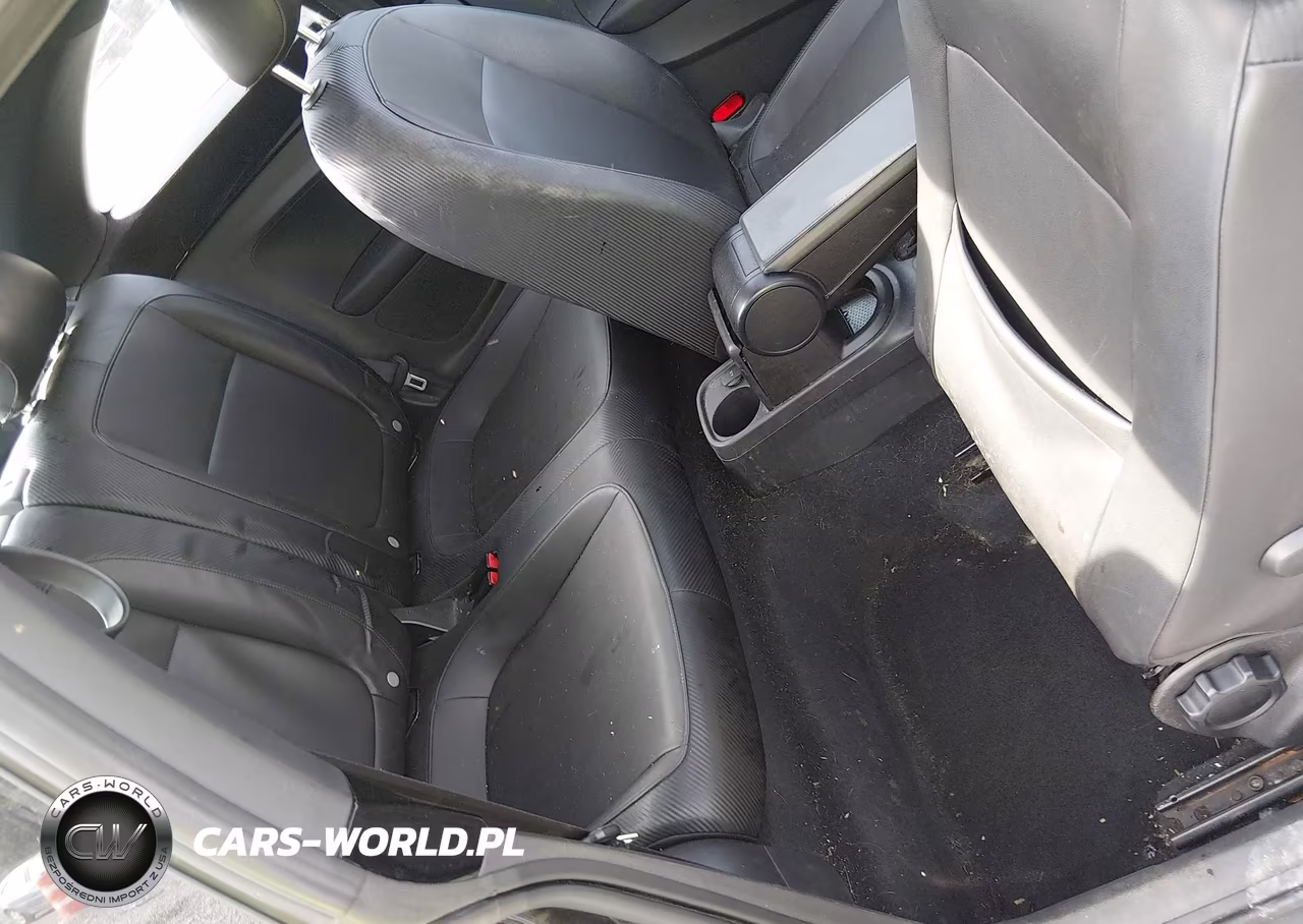 2013 Volkswagen Beetle 2.5L Fender Edition VIN:3VWJX7AT4DM648734 - 8