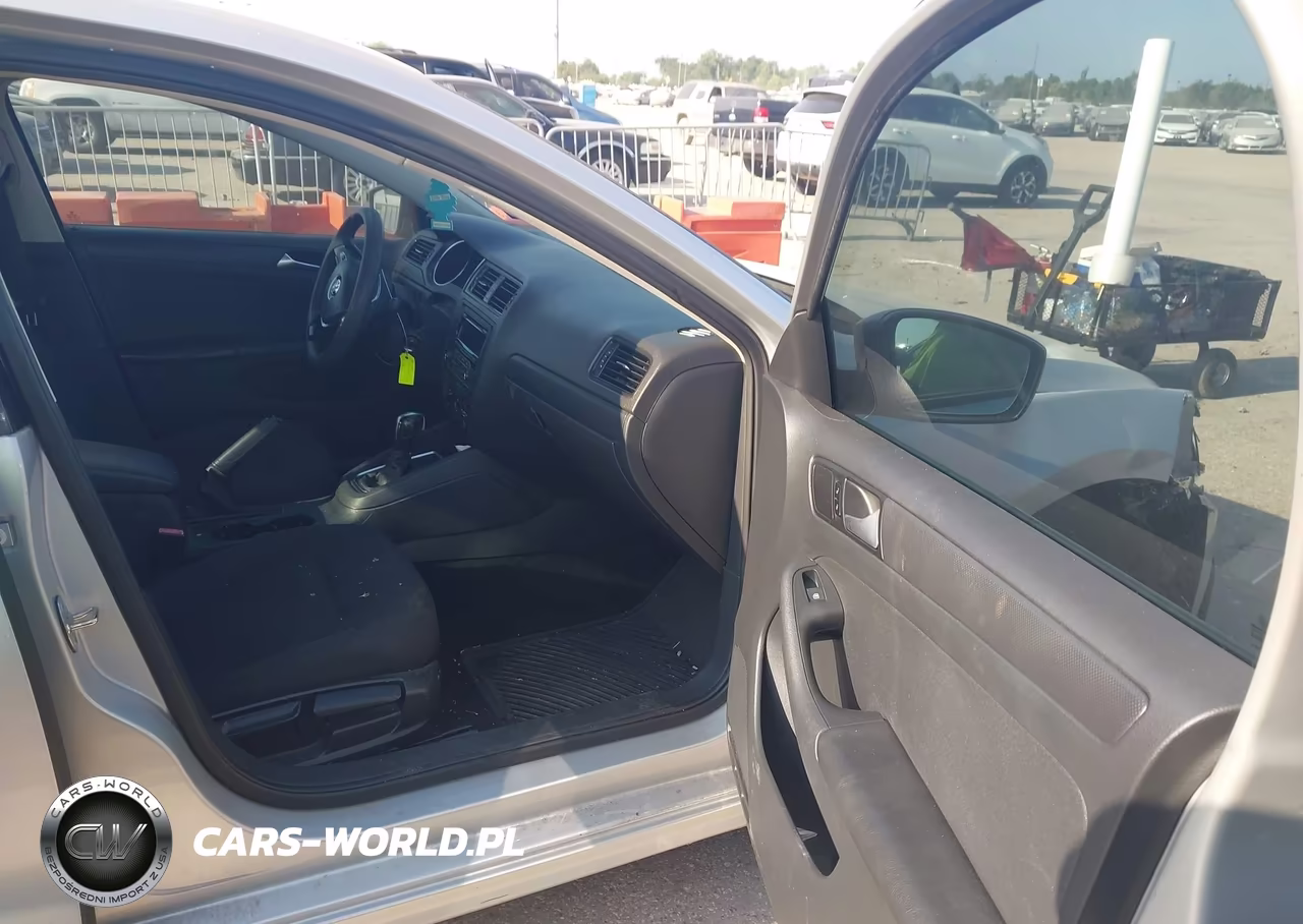 2015 Volkswagen Jetta 2.0L S VIN:3VW2K7AJ9FM357702 - 5