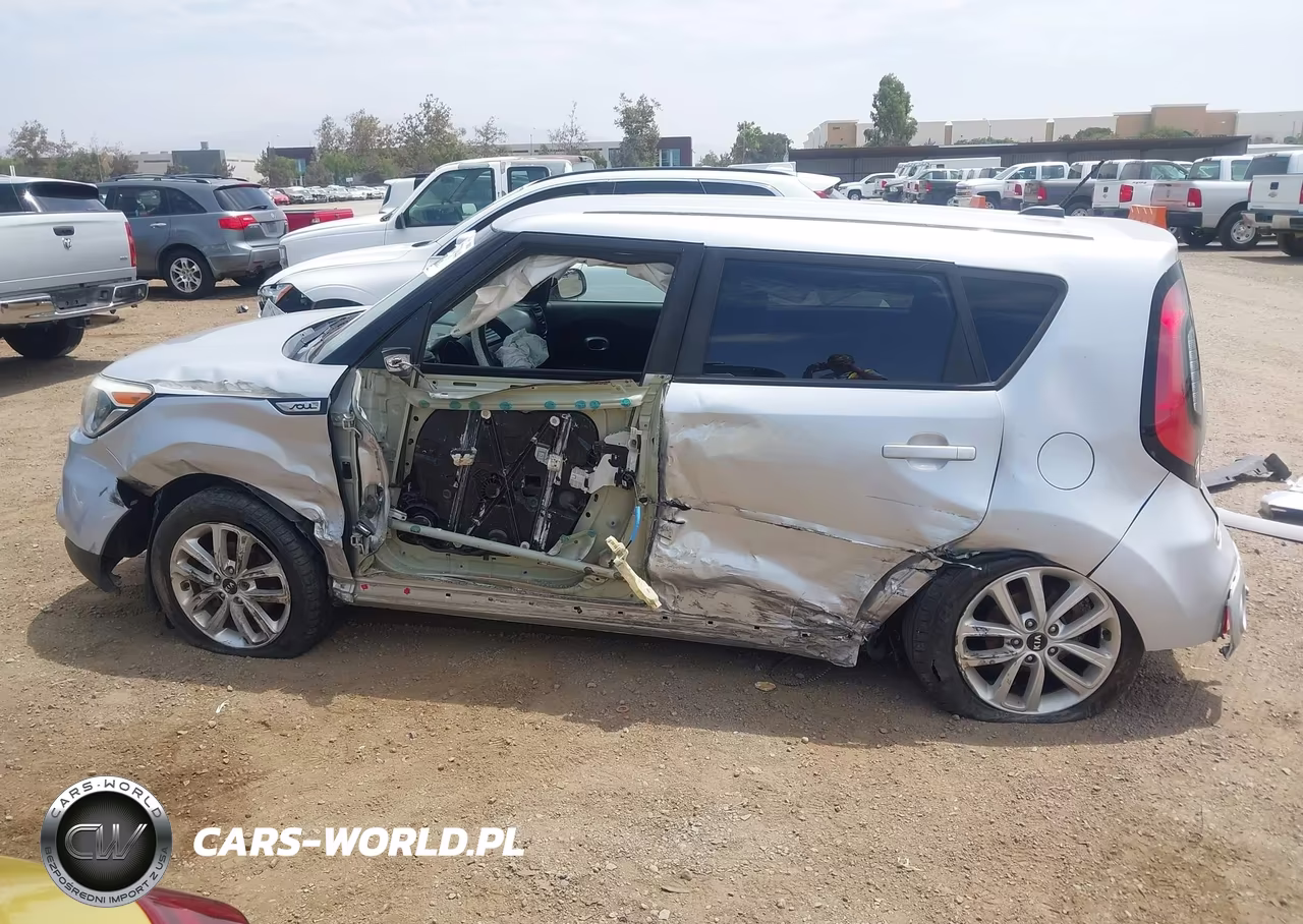 2018 Kia Soul + VIN:KNDJP3A56J7549786 - 15