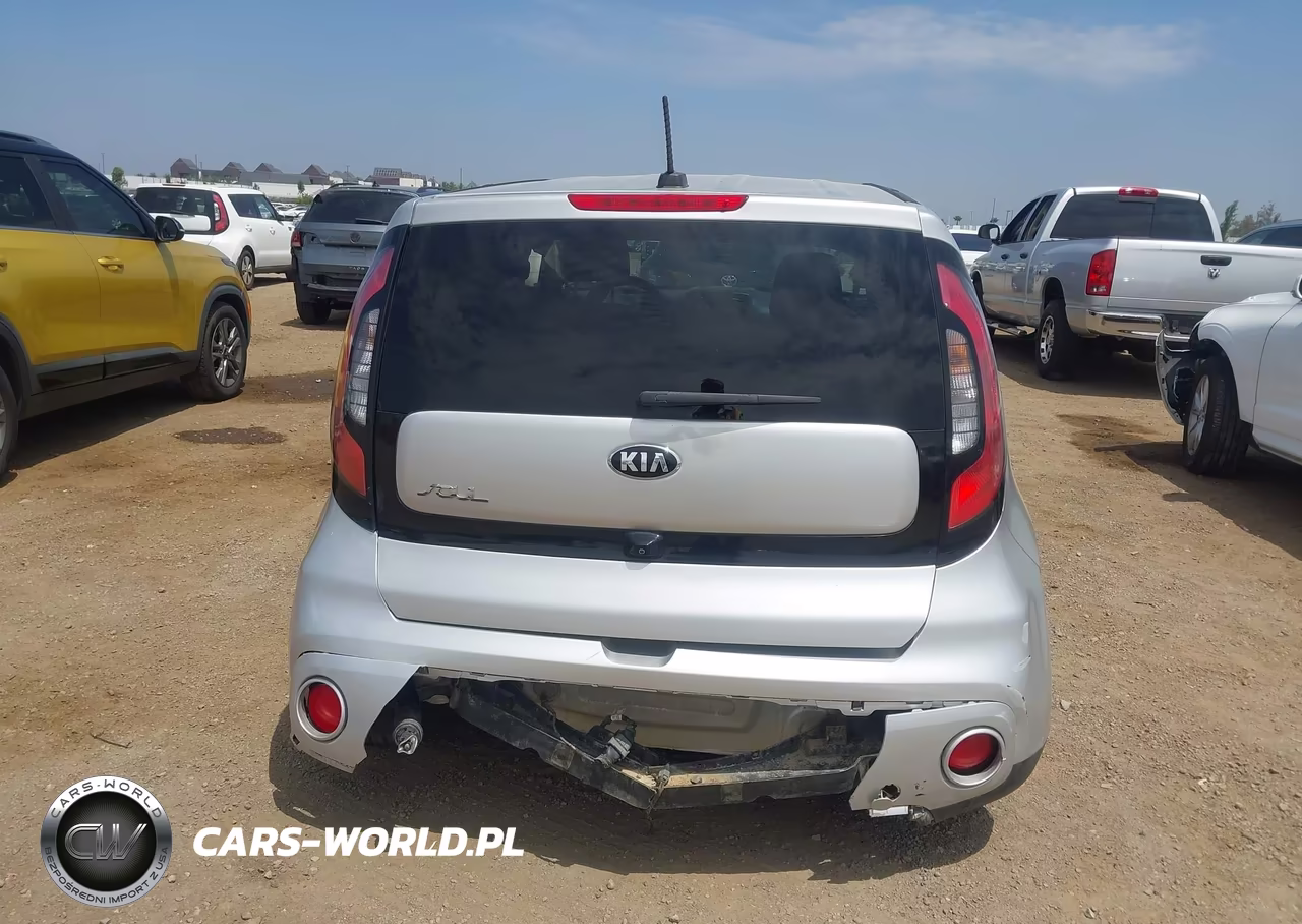 2018 Kia Soul + VIN:KNDJP3A56J7549786 - 17