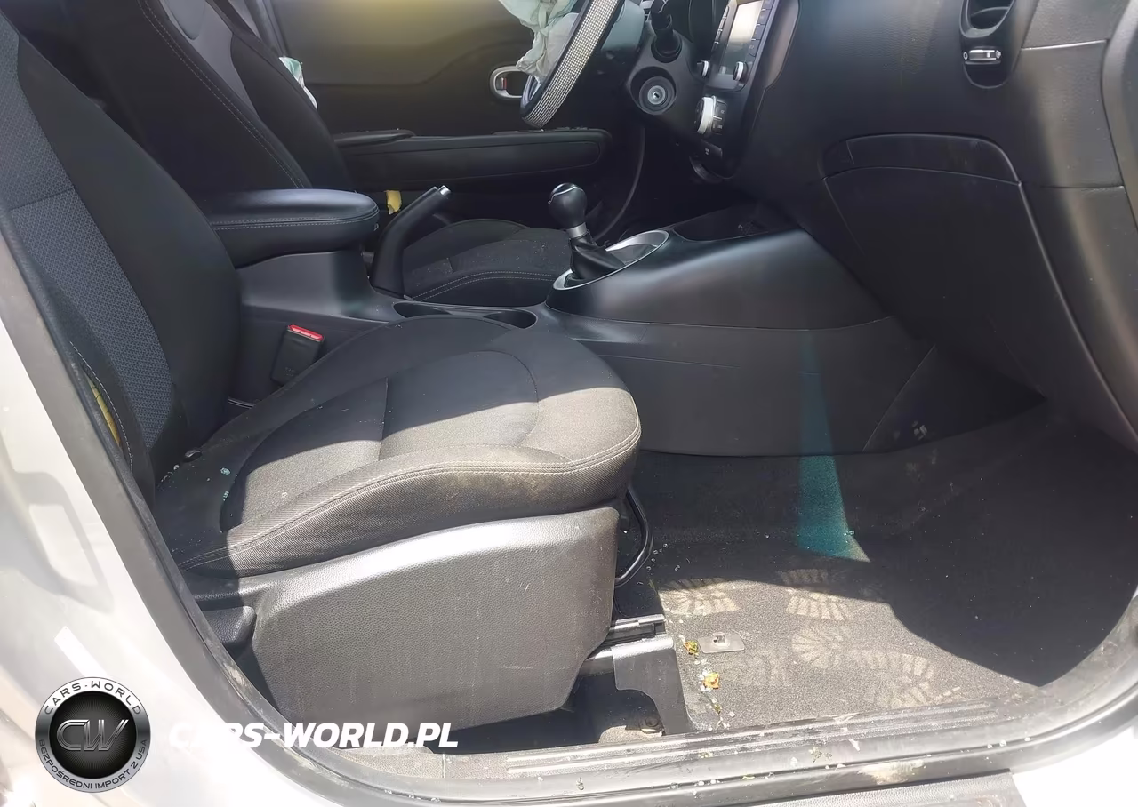 2018 Kia Soul + VIN:KNDJP3A56J7549786 - 5