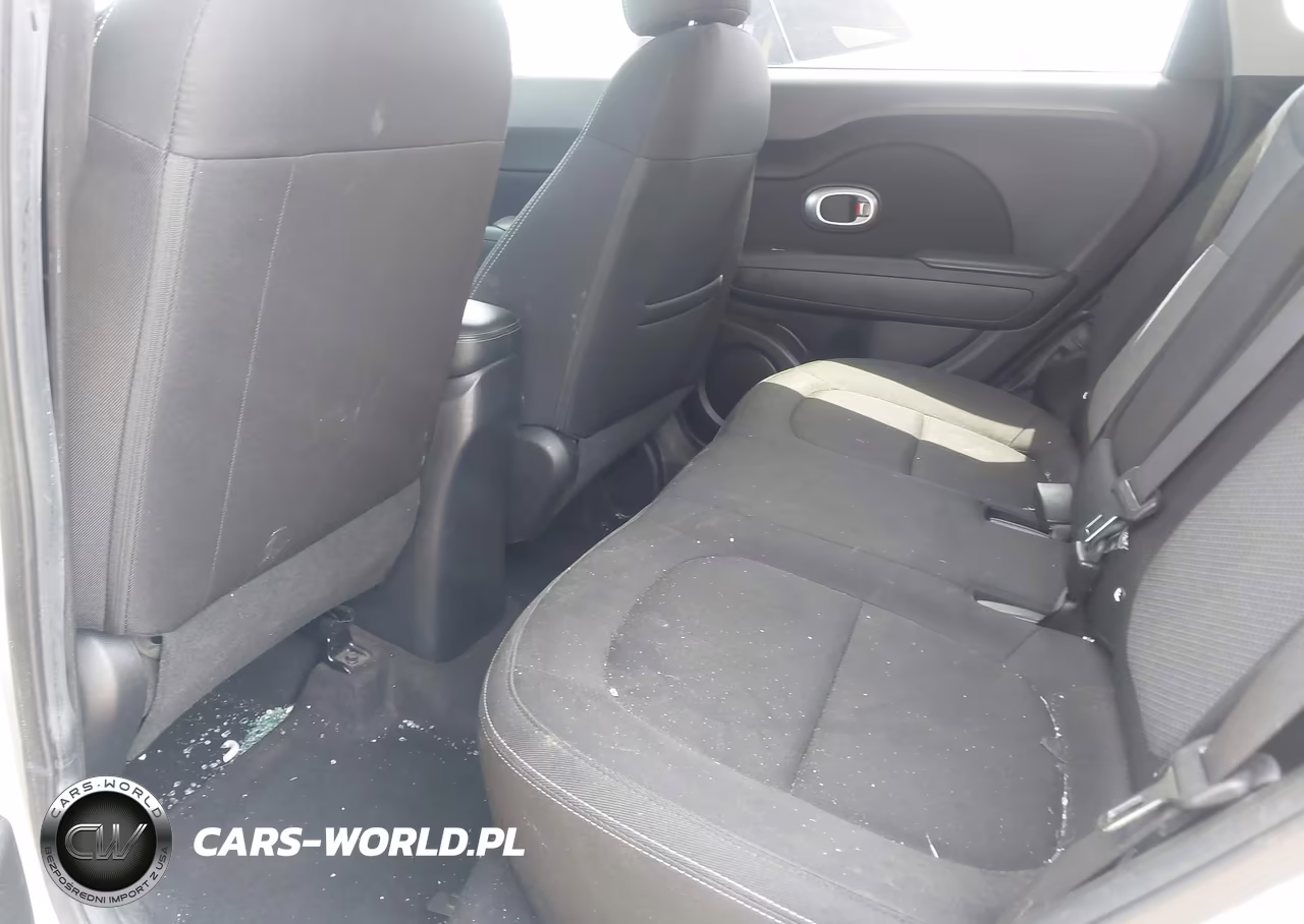 2018 Kia Soul + VIN:KNDJP3A56J7549786 - 8