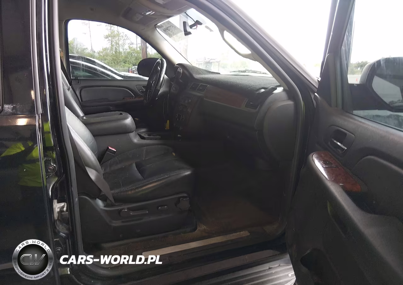 2008 Chevrolet Suburban 1500 Lt VIN:1GNFC16008R211292 - 5