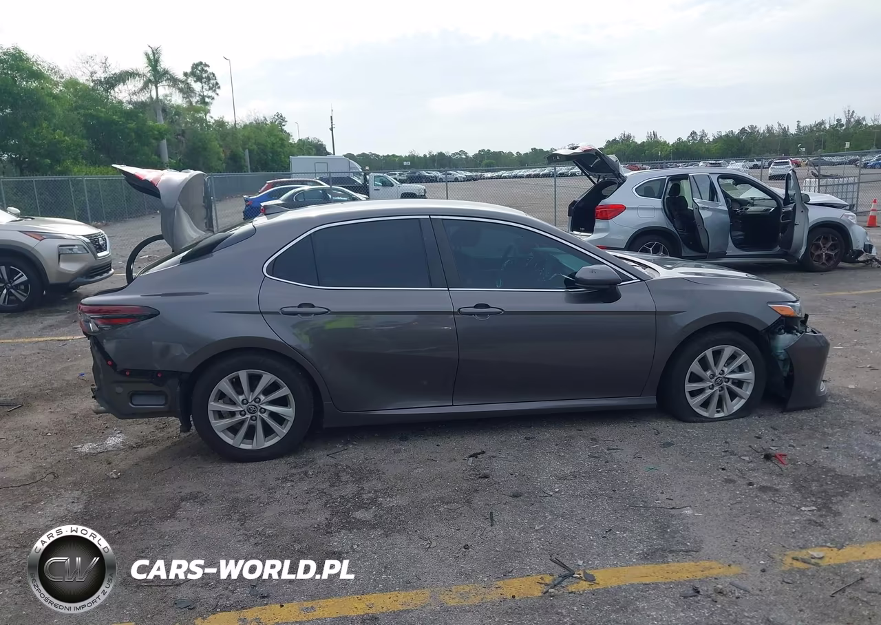 2022 Toyota Camry Le VIN:4T1C11AK6NU675704 - 13