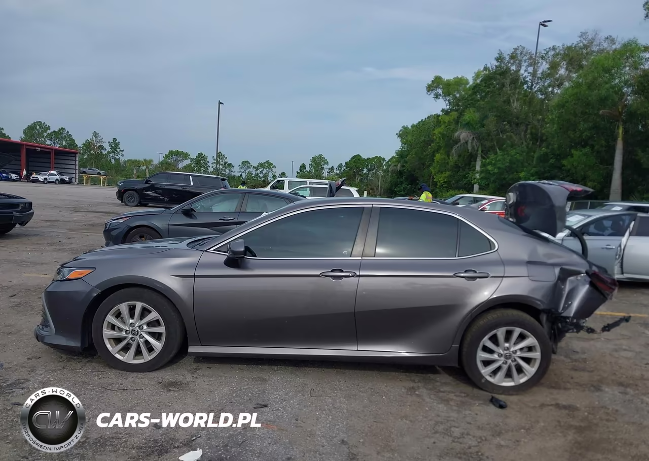 2022 Toyota Camry Le VIN:4T1C11AK6NU675704 - 14